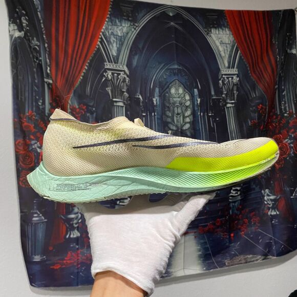 Nike ZoomX  Streakfly White Running Shoes Coconut Milk Volt Men\'s Size 10.5 main image 5